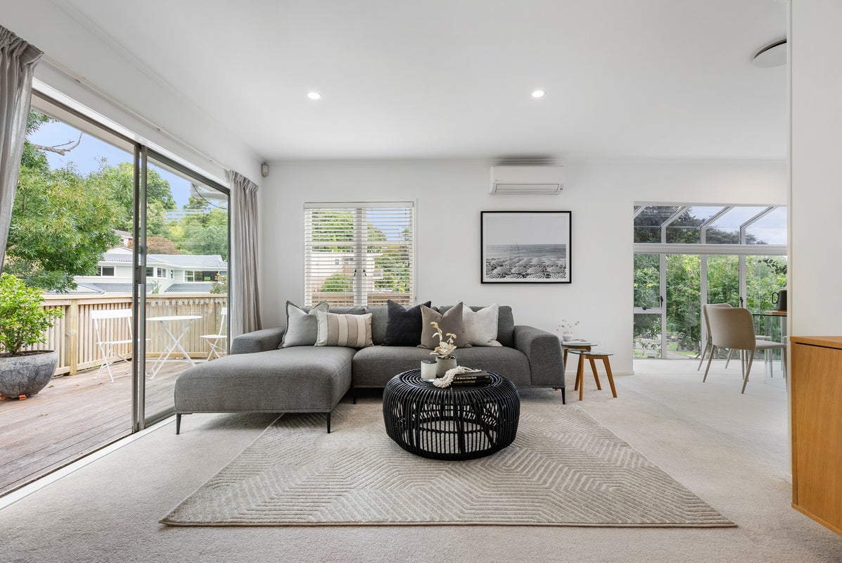 43 Gowing Drive, Meadowbank, Auckland - Carousel 1