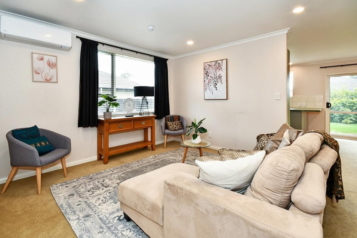 6 Richard Halse Drive, Manurewa, Auckland - Carousel 2