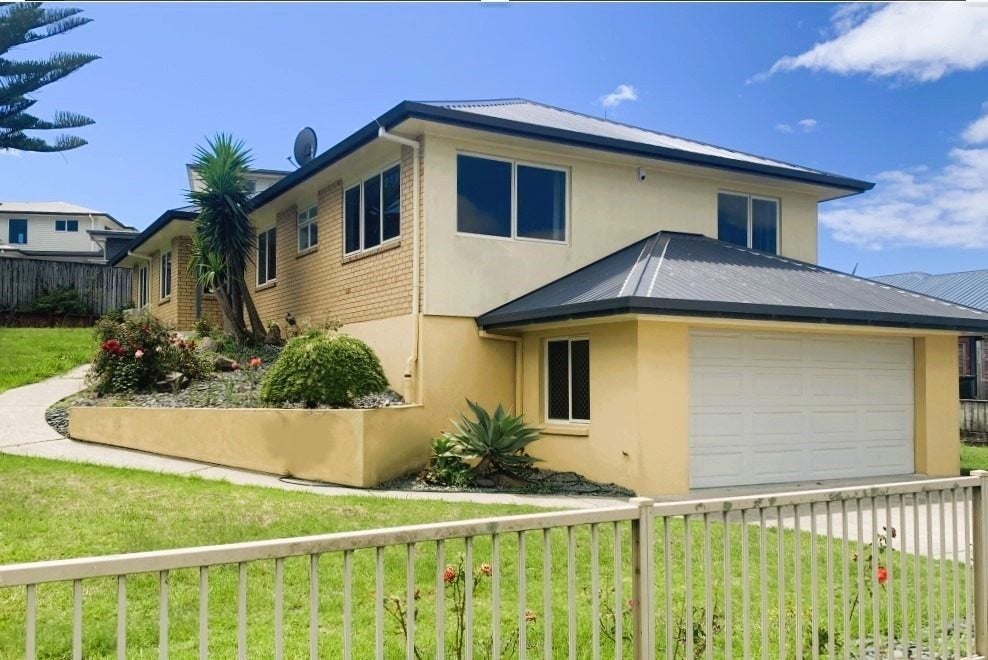 12 Fishermans Drive, Coastlands, Whakatane - Carousel 1