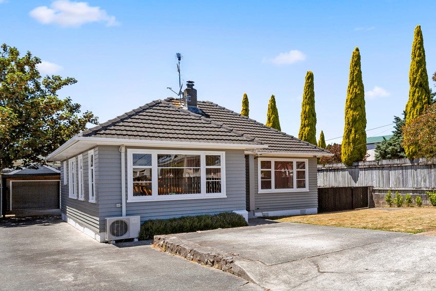 15 John Street, Trentham, Upper Hutt - Carousel 1