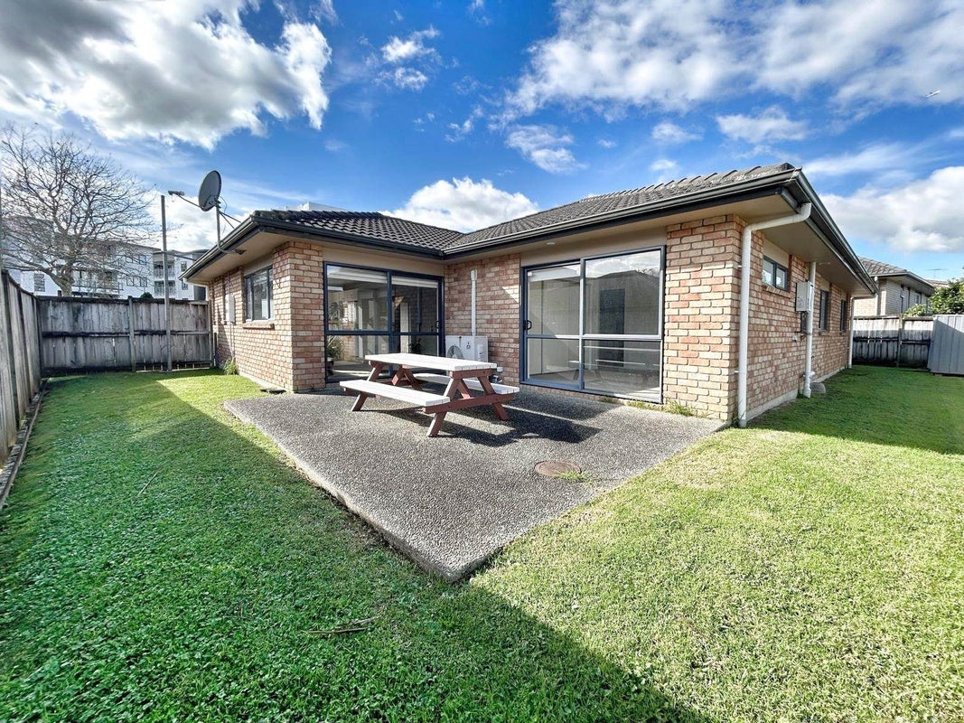 149 Stancombe Road, Flat Bush, Auckland - Carousel 24