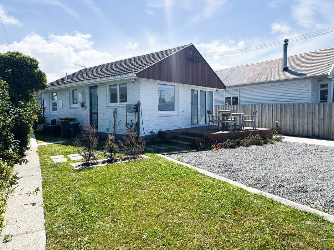 1/89 Hills Road, Edgeware, Christchurch - Carousel 1