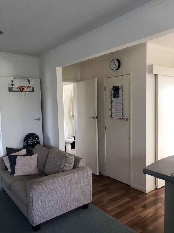1/53 Shakespeare Road, Milford, Auckland - Carousel 2