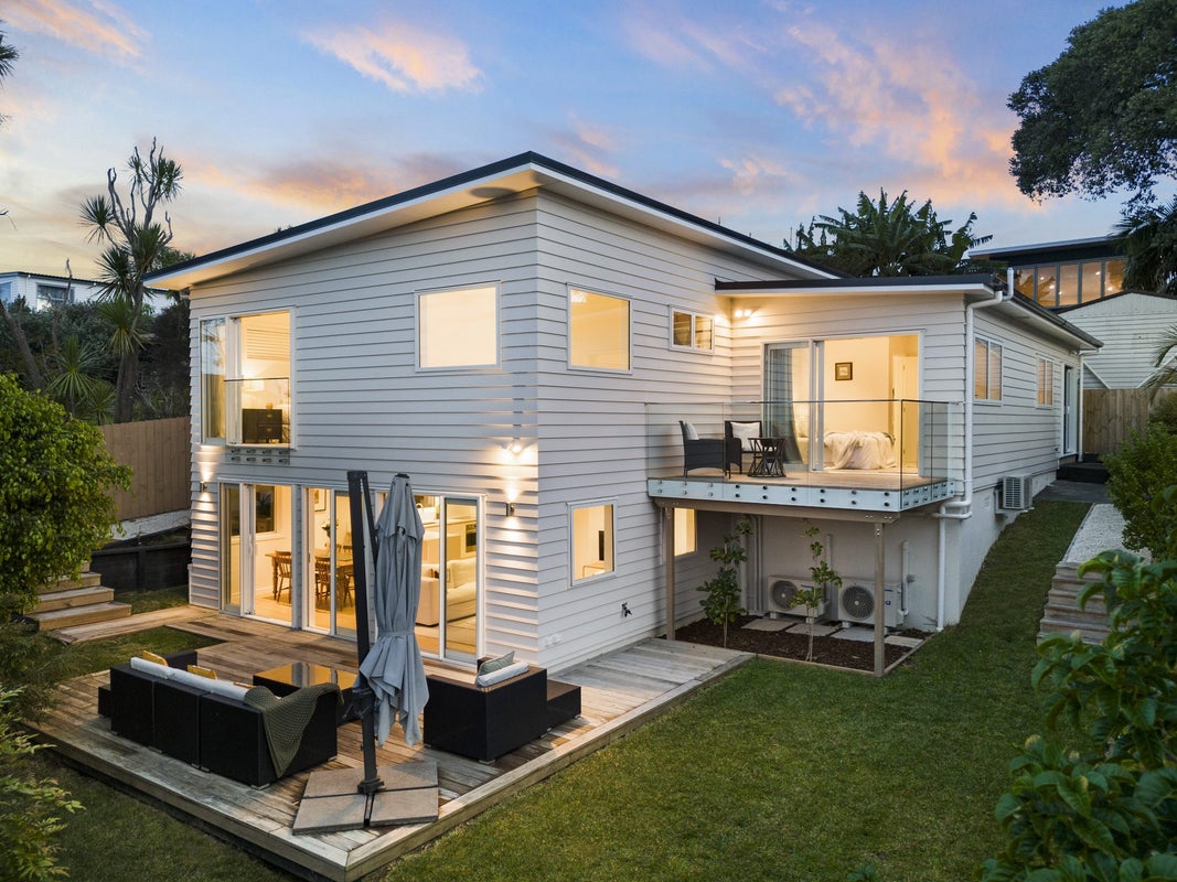 2/46 Aramoana Avenue, Devonport, Auckland - Carousel 1