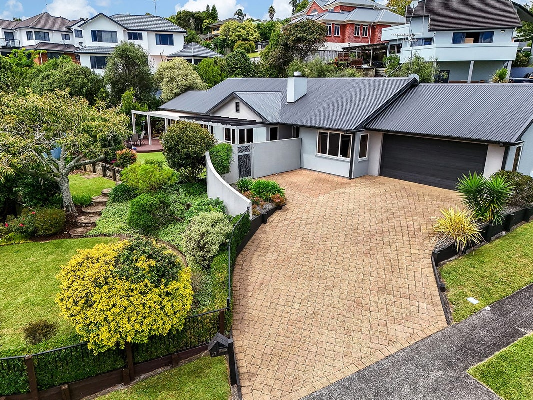 37 Greenfield Drive, Western Heights, Hamilton - Carousel 1