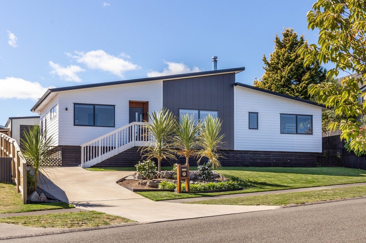 6 Victoria Street, Richmond Heights, Taupo - Carousel 2