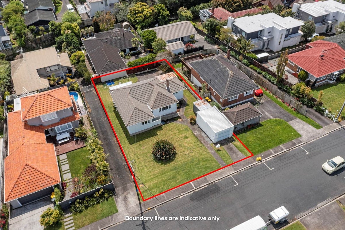 1/4 Napoleon Avenue, Milford, Auckland - Carousel 19
