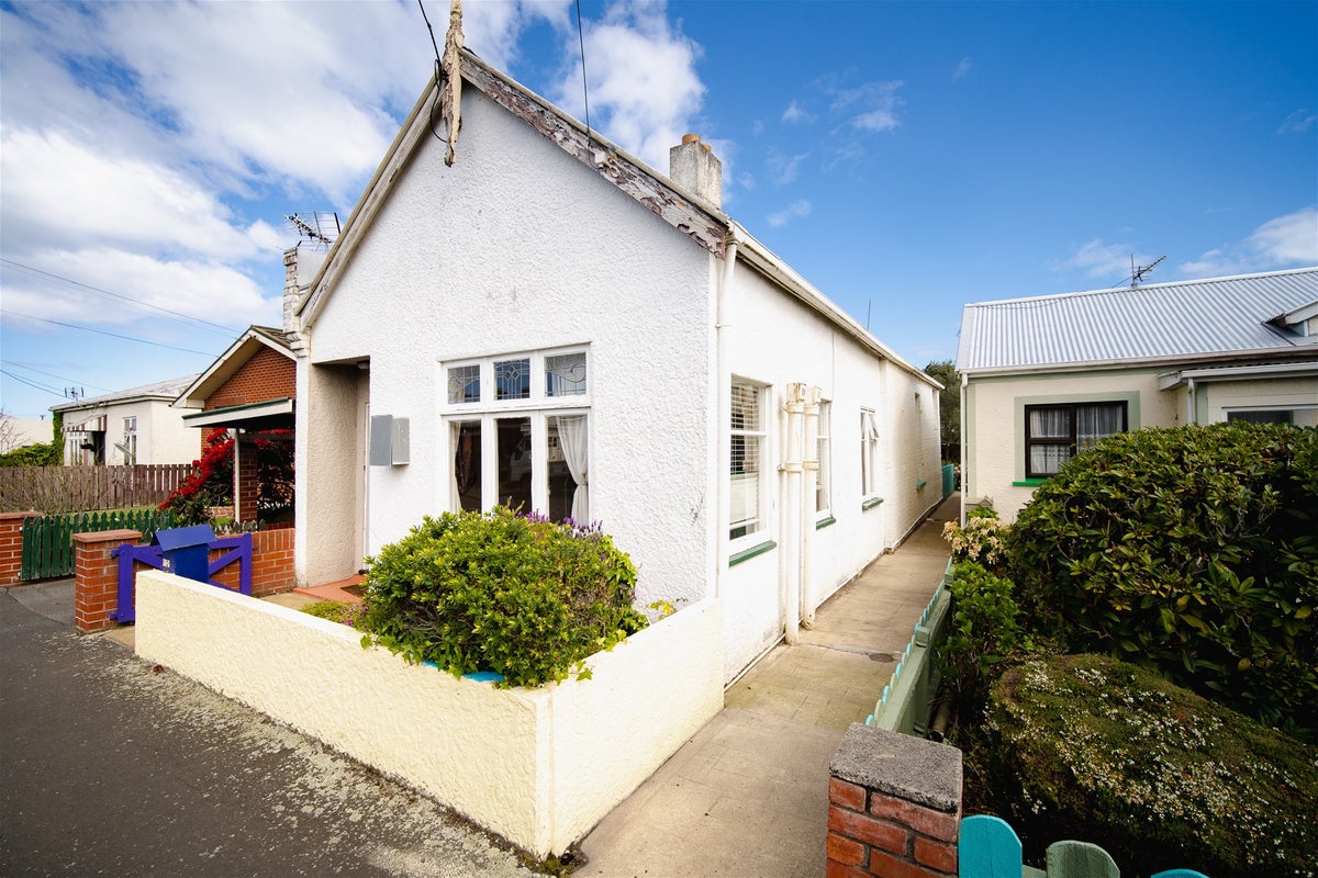 12 Nelson Street, Forbury, Dunedin - Carousel 2