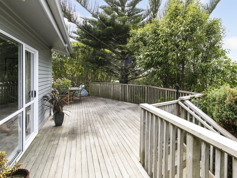 94 Ruskin Road, Newlands, Wellington - Carousel 1