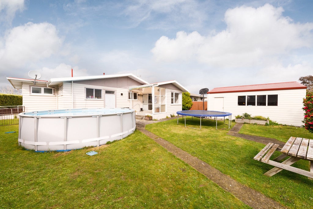 14 Nairn Crescent, Awapuni, Palmerston North - Carousel 2