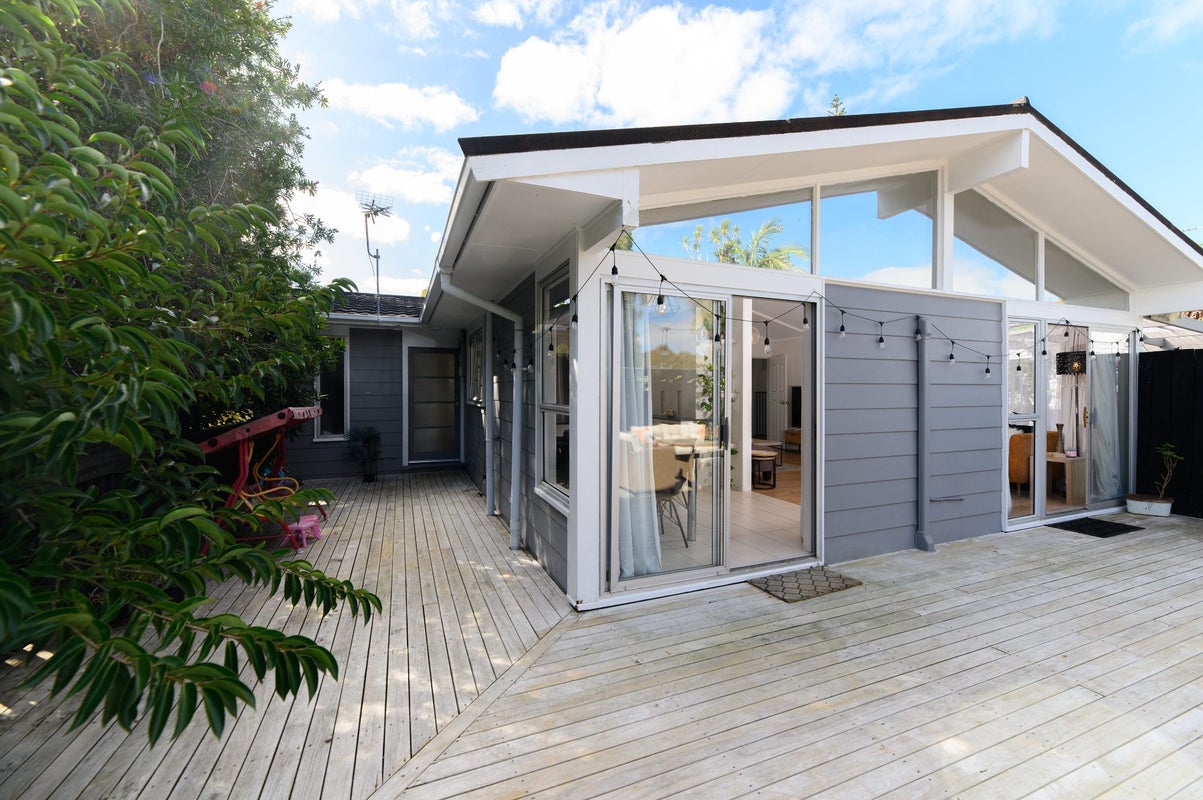 17 Morriggia Place, Bayview, Auckland - Carousel 2