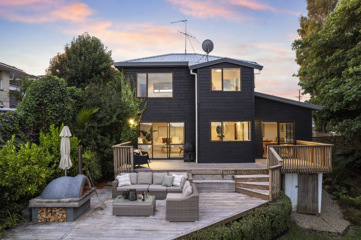 75B College Rd, Northcote, North Shore City - Carousel 2