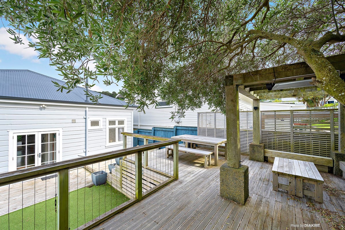 33 William Street, Hataitai, Wellington - Carousel 2