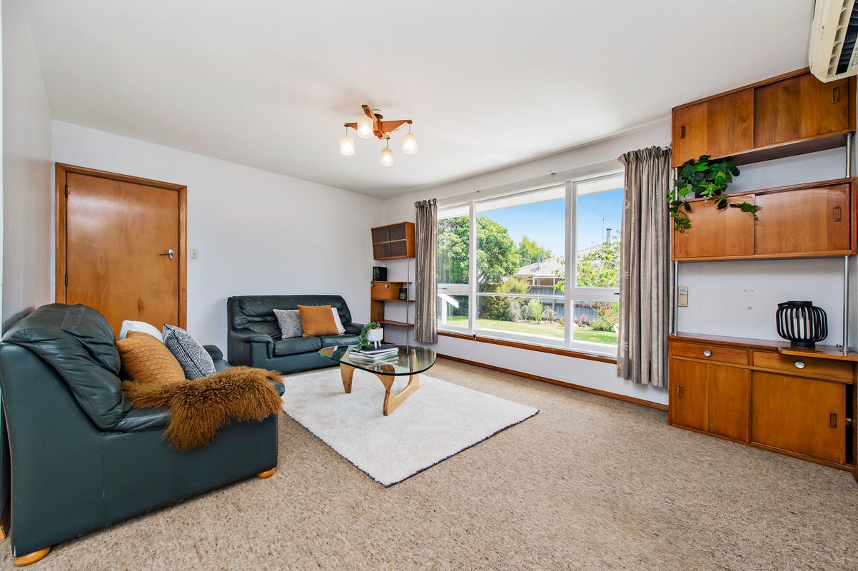 74 Frensham Crescent, Woolston, Christchurch - Carousel 2