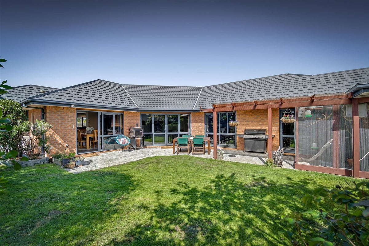 5 Primula Place, Waimairi Beach, Christchurch - Carousel 2