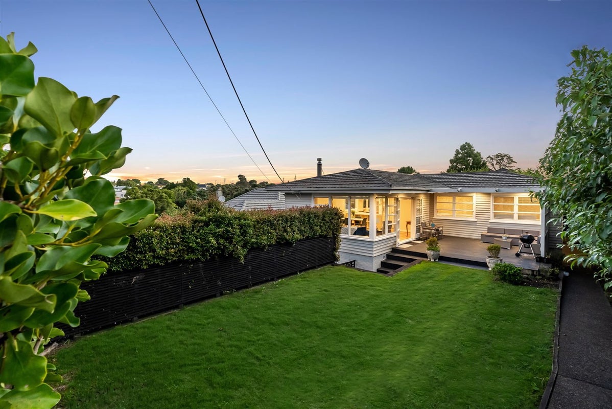 1/25 Creamer Avenue, Belmont, Auckland - Carousel 2