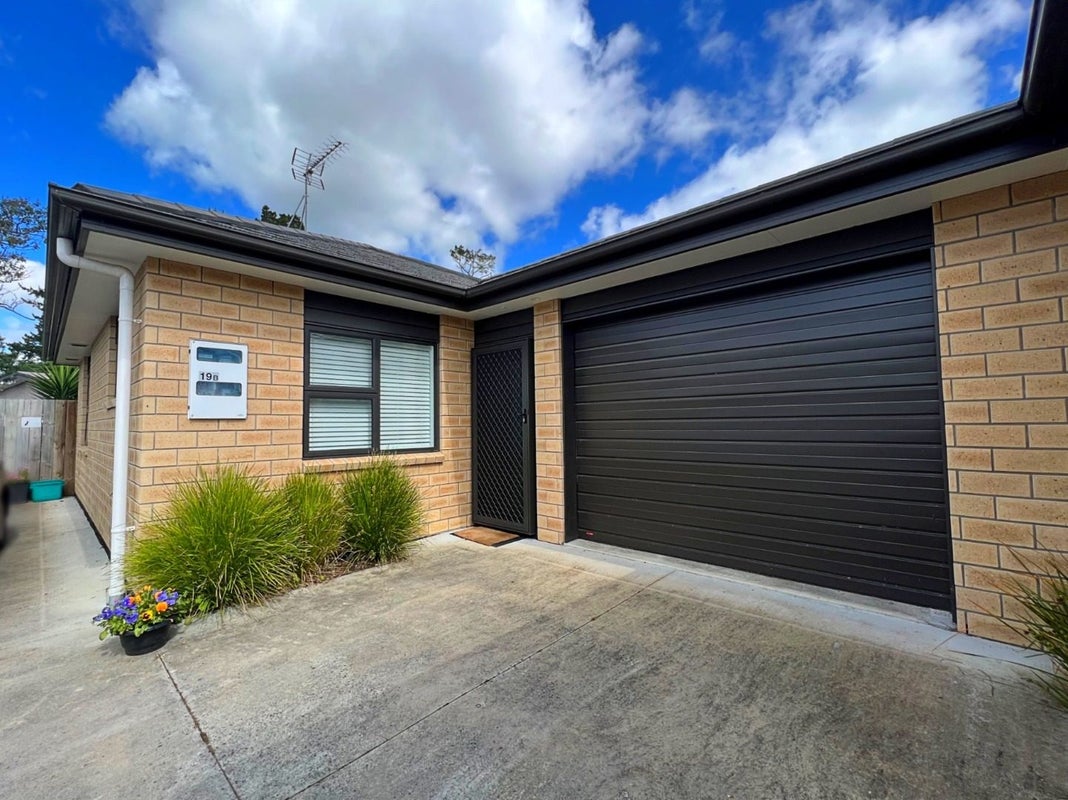 19B Richan Street, Glenview, Hamilton - Carousel 12