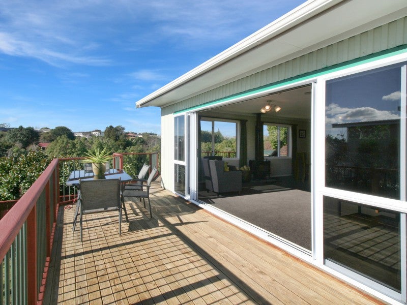 3B Montana Place, Merrilands, New Plymouth - Carousel 2