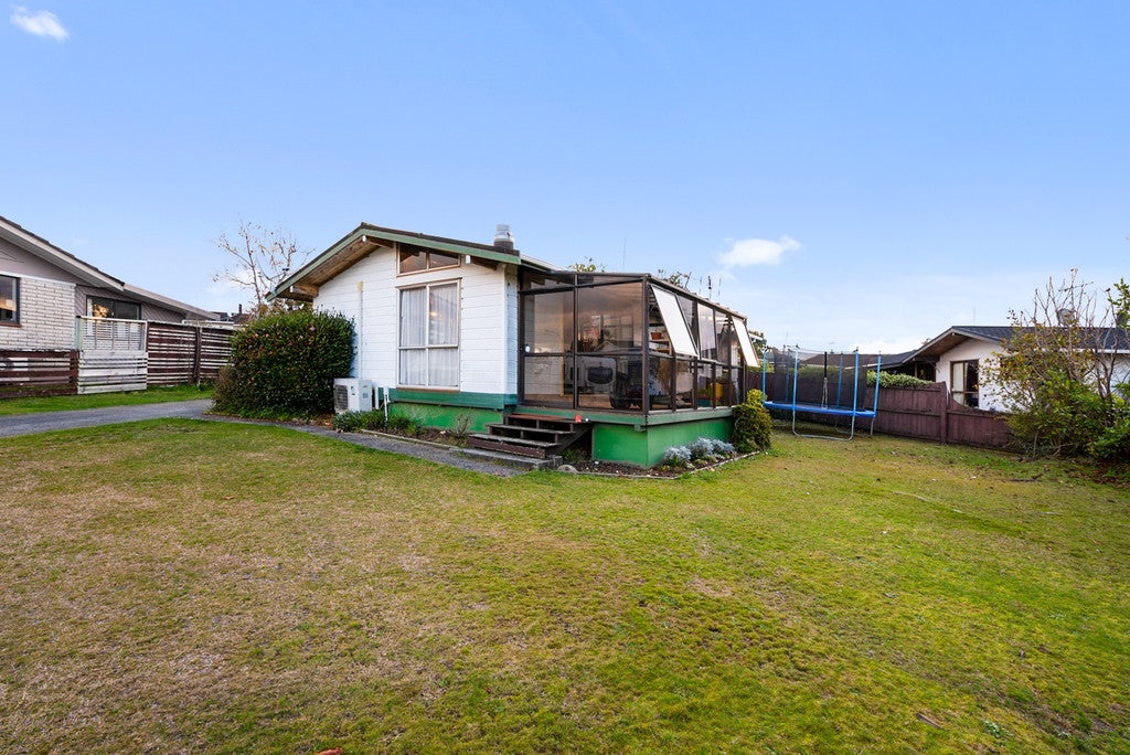 31 Petrie Street, Pomare, Rotorua - Carousel 1