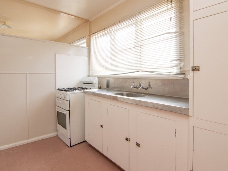 9 Renfrew Place, Highbury, Palmerston North - Carousel 2