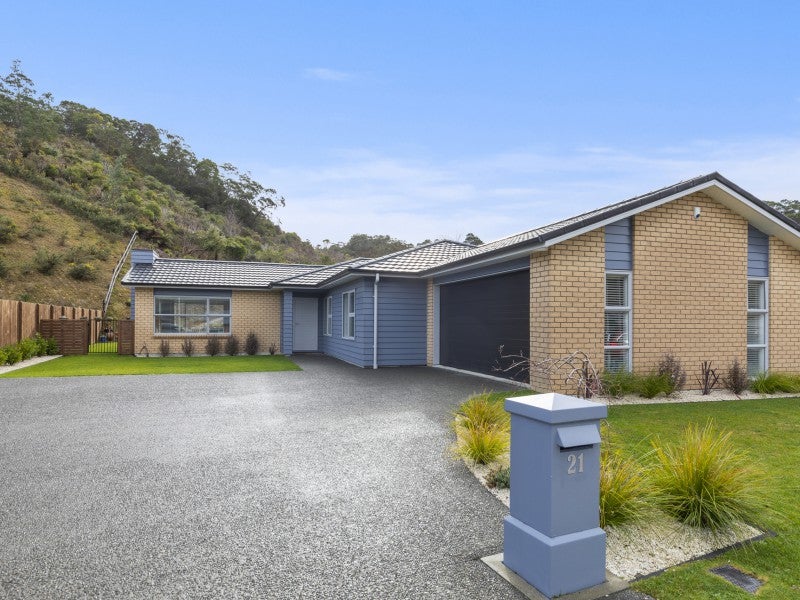 21 Brian Morgan Terrace, Wainuiomata, Lower Hutt - Carousel 1