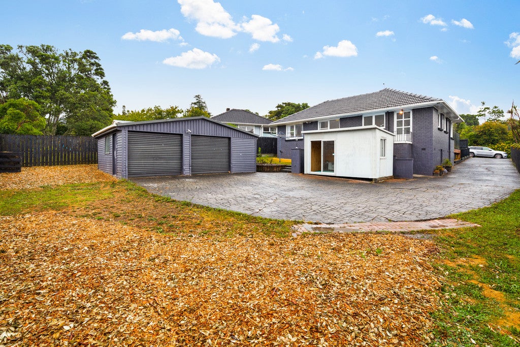 5 Judith Place, Titirangi, Auckland - Carousel 2