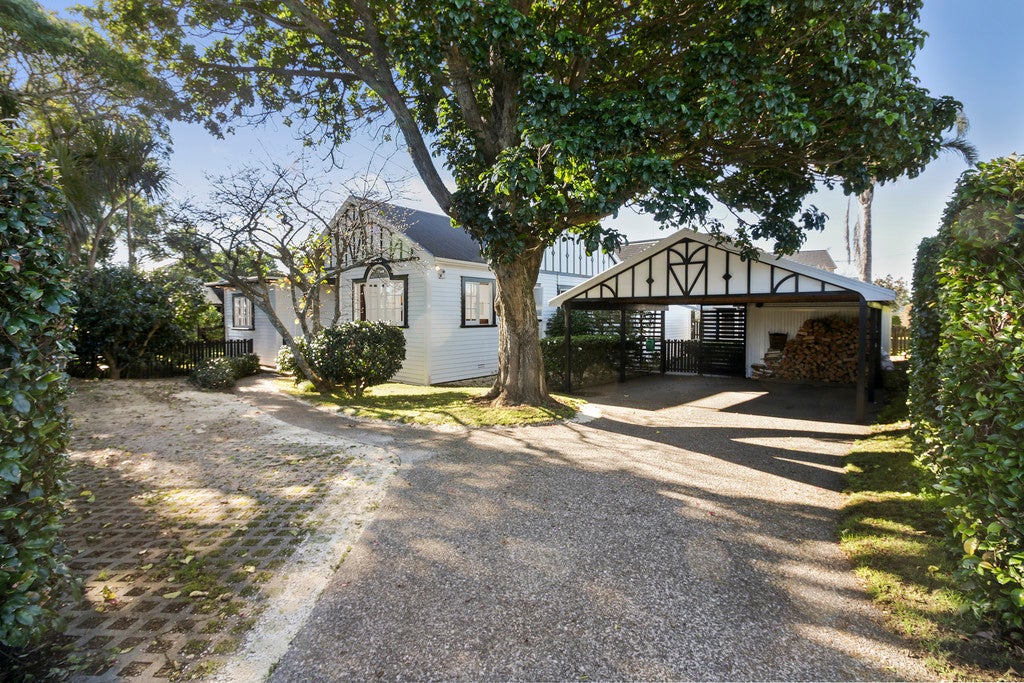 24 Colchester Avenue, Glendowie, Auckland - Carousel 2