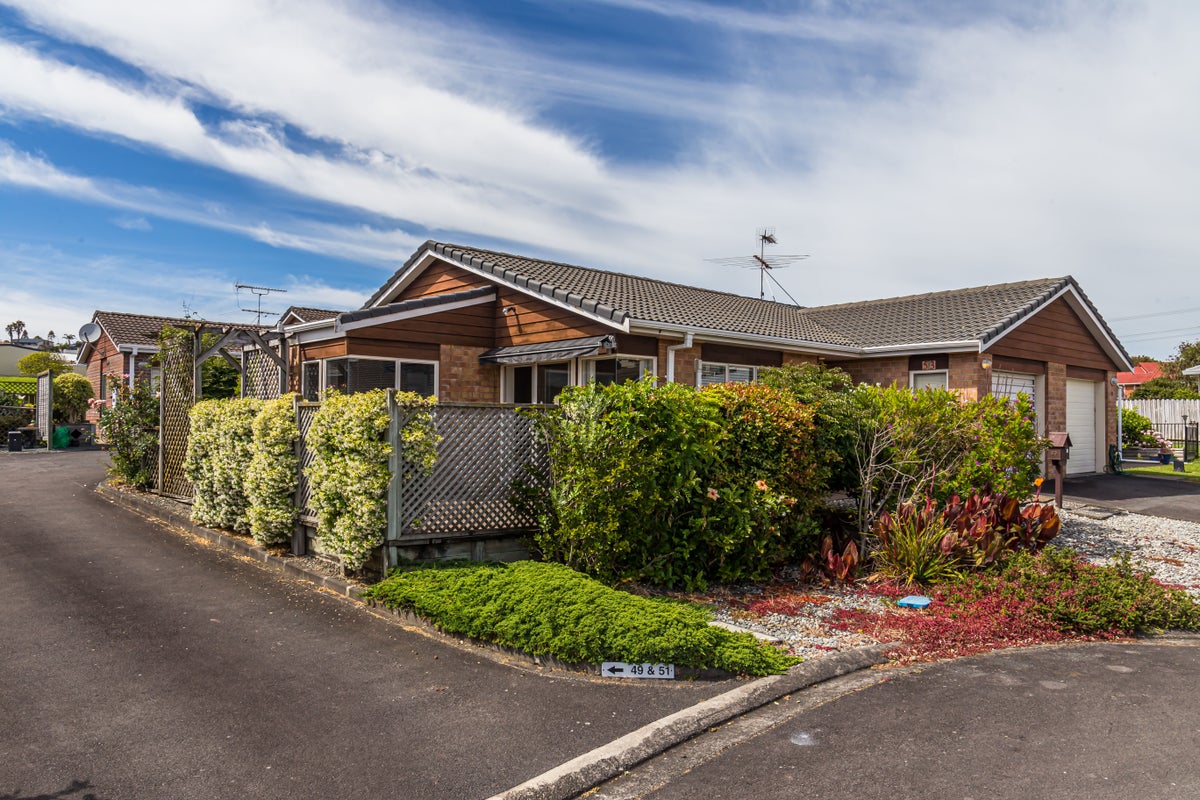 53 The Grove, Red Beach, Whangaparaoa - Carousel 1