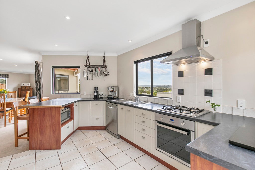 46 Monte Cassino Place, Birkdale, Auckland - Carousel 2
