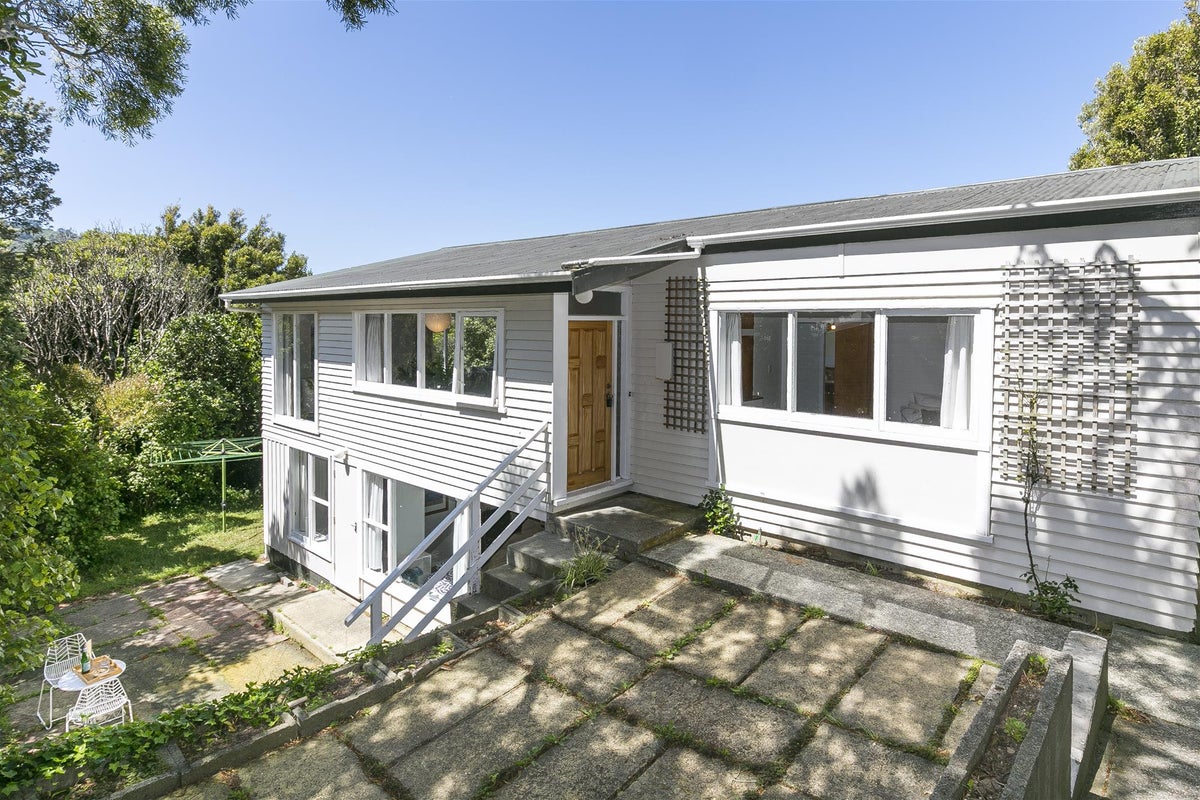 100 Heke Street, Ngaio, Wellington - Carousel 1