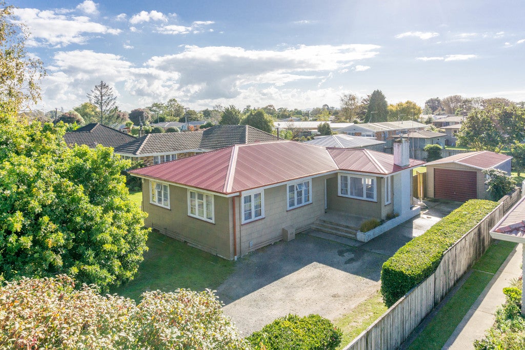 227 Clarkin Road, Fairfield, Hamilton - Carousel 1