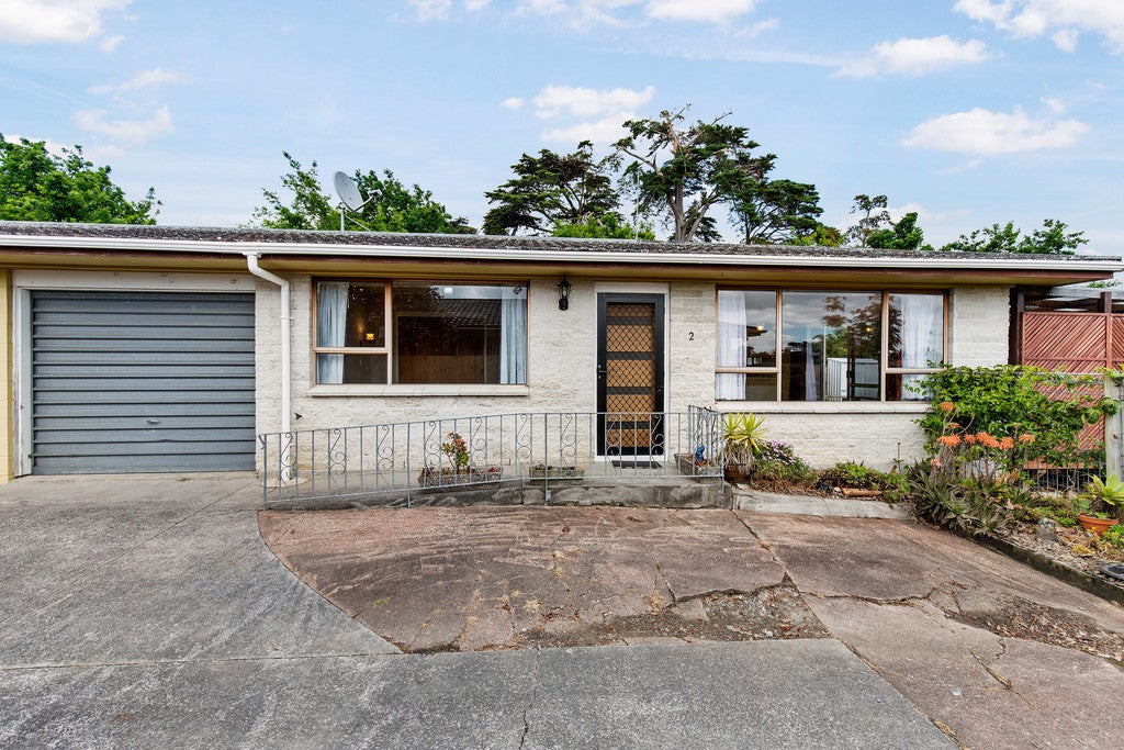 2/201 Henderson Valley Road, Henderson, Auckland - Carousel 1
