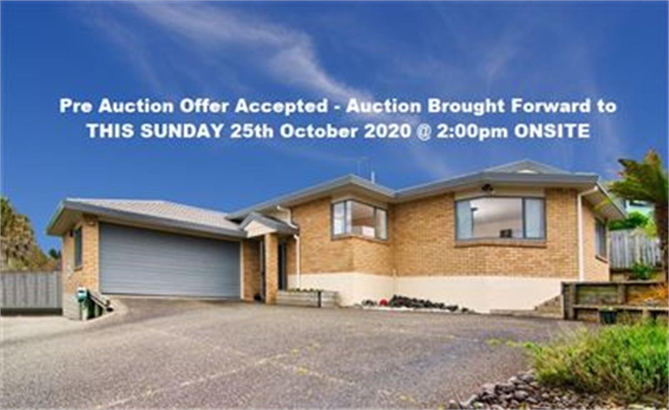 5 Breenagh Place, Massey, Auckland - Carousel 1