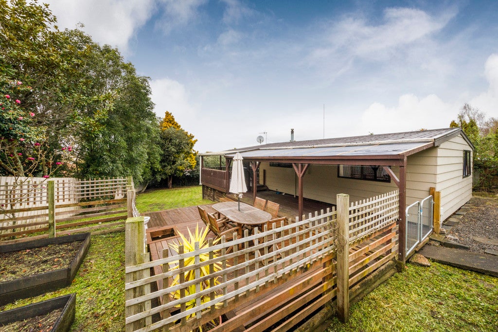 6 Cobbe Crescent, Feilding, Feilding - Carousel 1