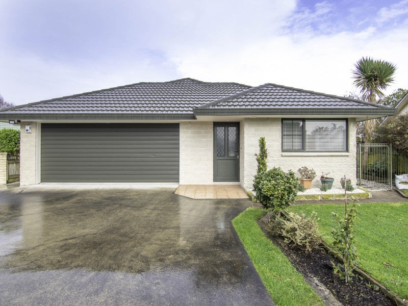15A Moyne Avenue, Milson, Palmerston North - Carousel 1
