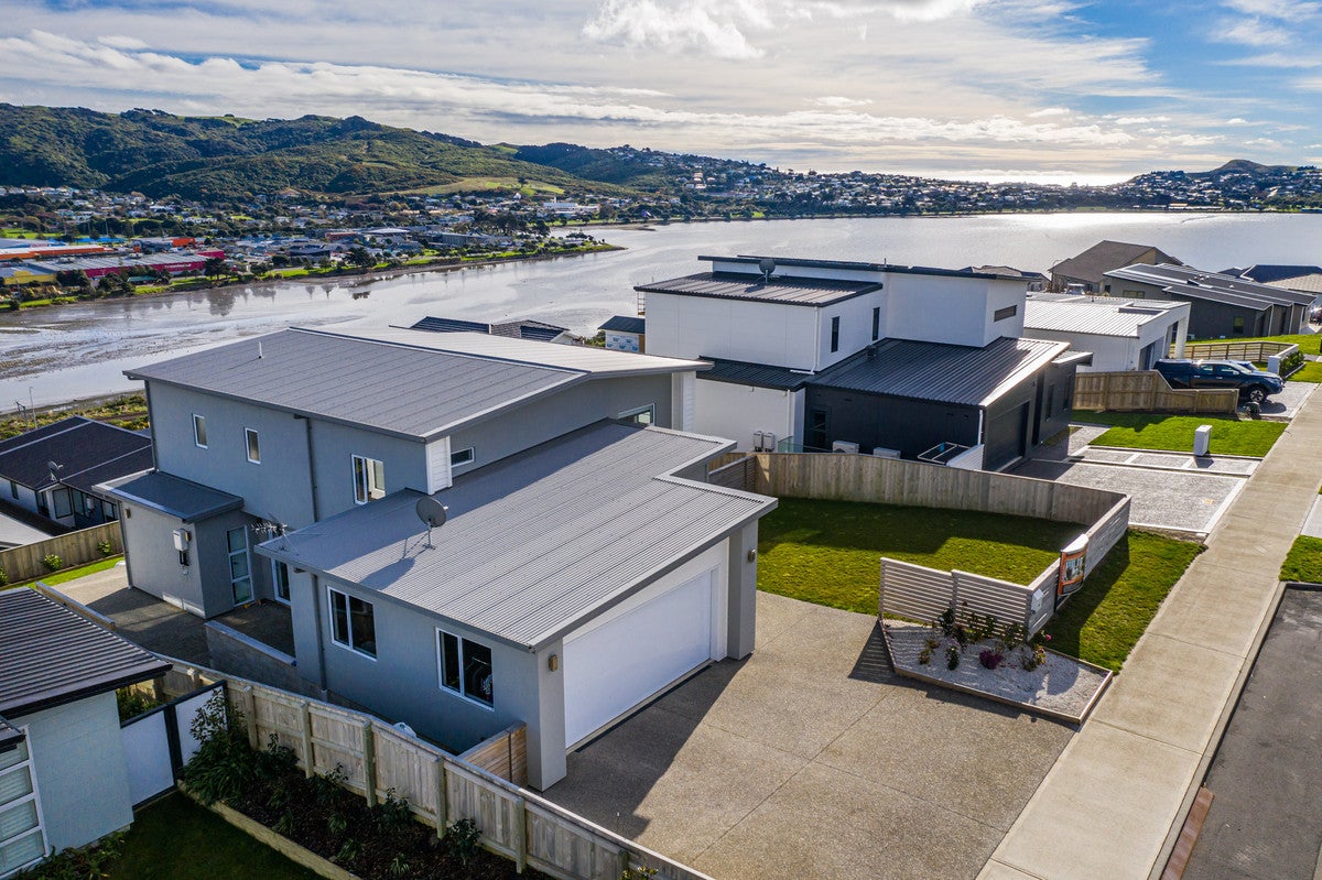 80 John Burke Drive, Aotea, Porirua - Carousel 1