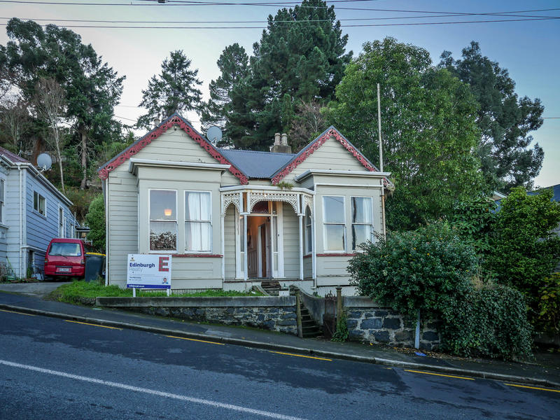 32 Leckhampton Court, Clyde Hill, Dunedin - Carousel 2