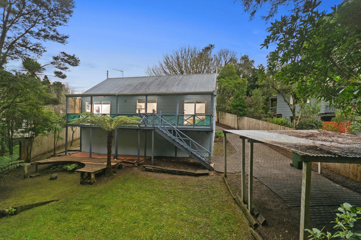 64 Wirihana Road, Titirangi, Auckland - Carousel 14