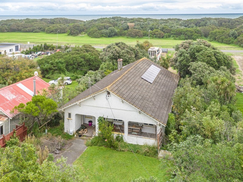 55 Karaka Street, Castlecliff, Whanganui - Carousel 1