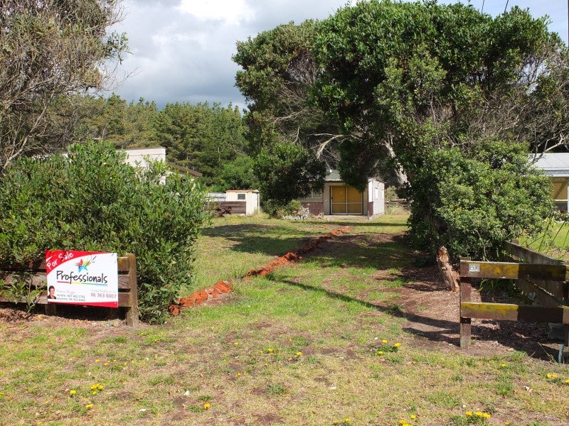64 Himatangi Street, Himatangi Beach, Himatangi Beach - Carousel 2