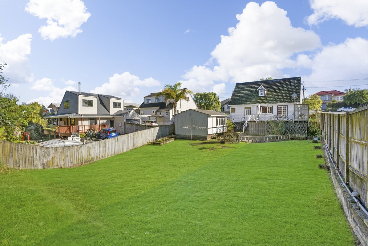 36 Bolton Street, Blockhouse Bay, Auckland - Carousel 1