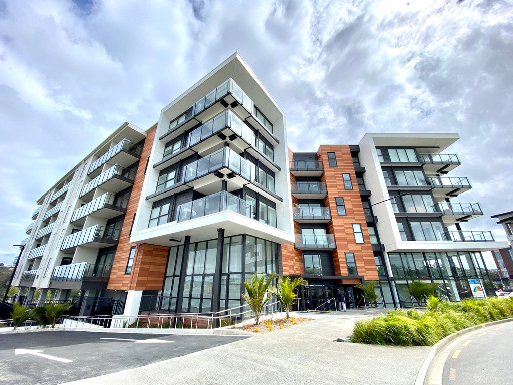 214/3 Kaipiho Lane, Albany, Auckland - Carousel 1