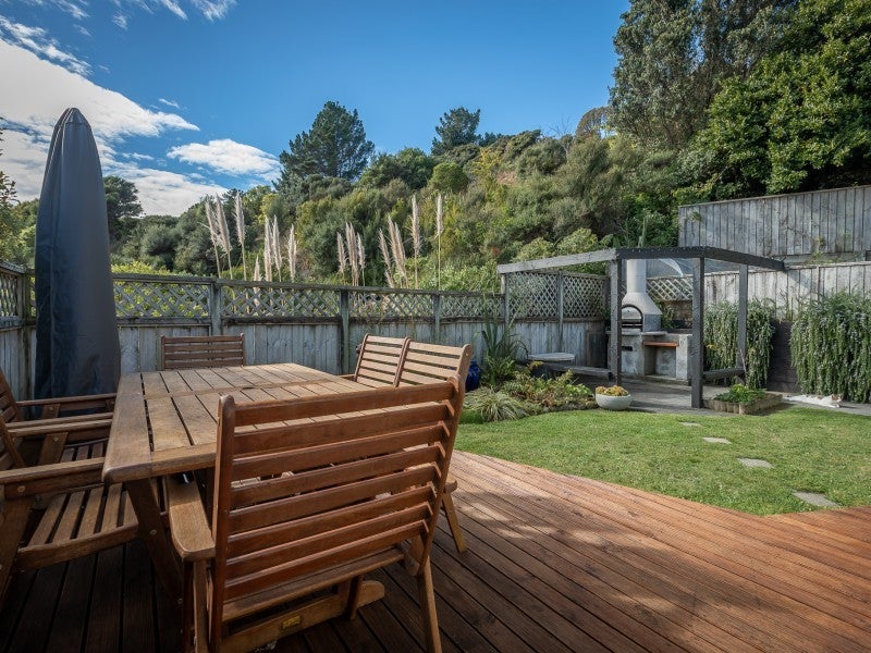 62 Omapere Street, Whitby, Porirua - Carousel 2