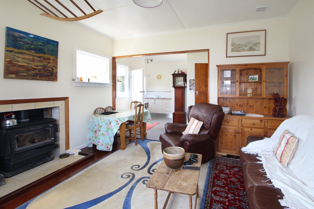28 Raglan Street, Oamaru North, Oamaru - Carousel 2