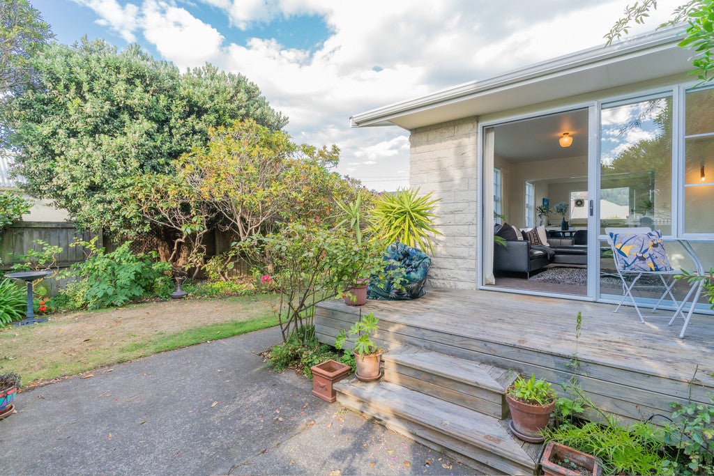 2/73 Main Road, Redcliffs, Christchurch - Carousel 2