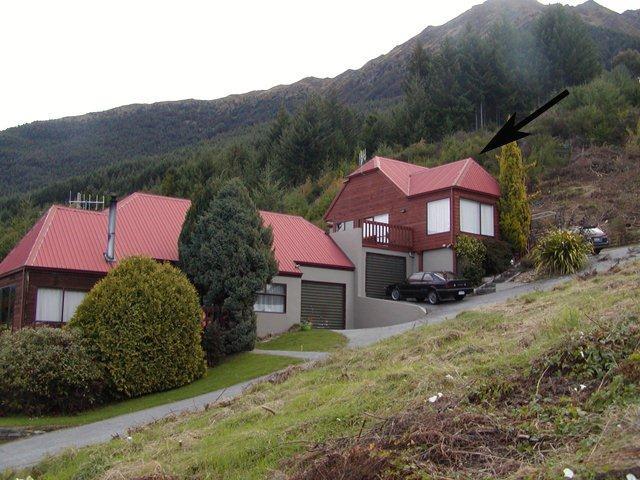 64A Wynyard Crescent, Fernhill, Queenstown - Carousel 1