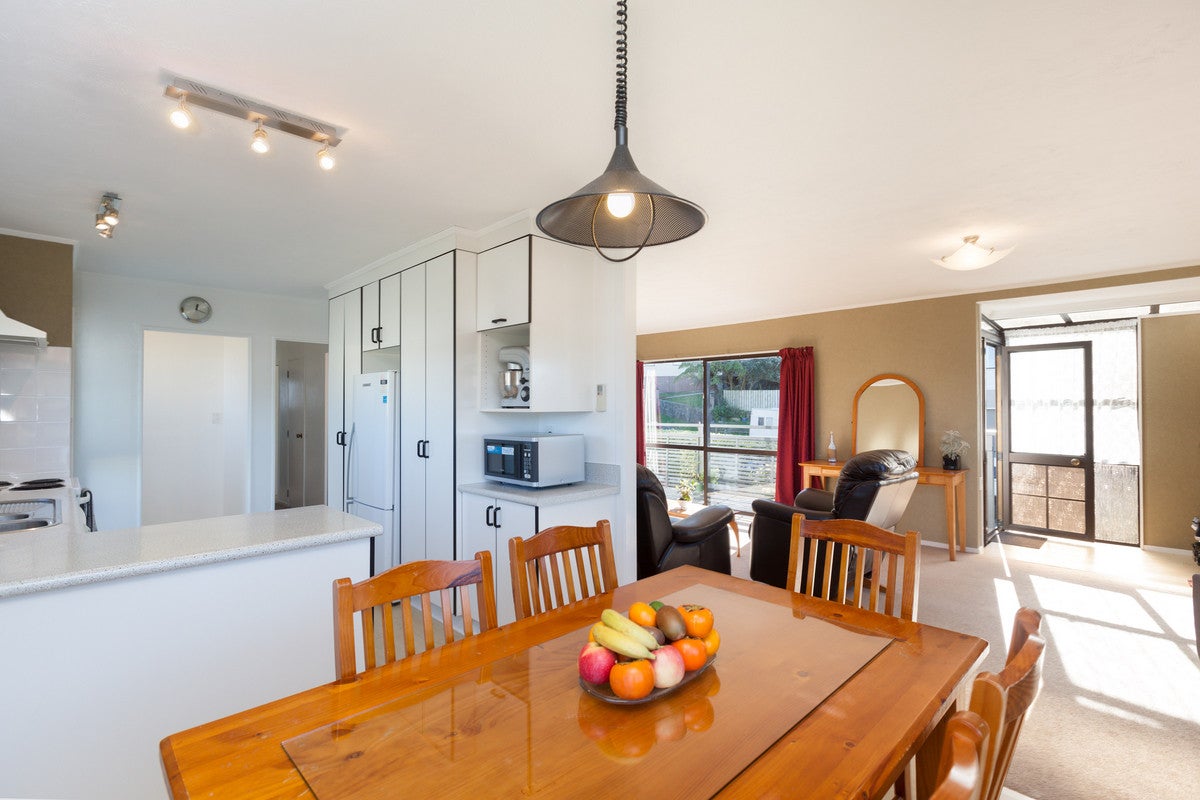 11 Forglen Place, Tawa, Wellington - Carousel 2
