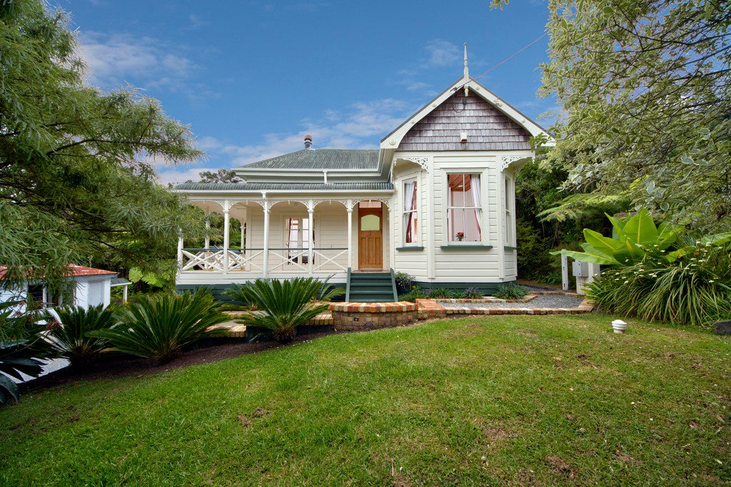 54 Upland Road, Huia, Auckland - Carousel 1