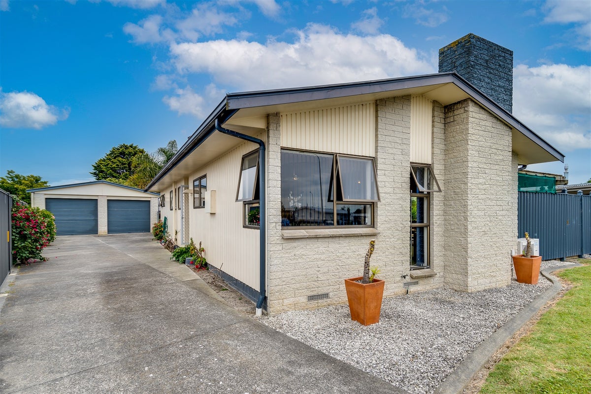 39 Lanark Place, Tamatea, Napier - Carousel 2
