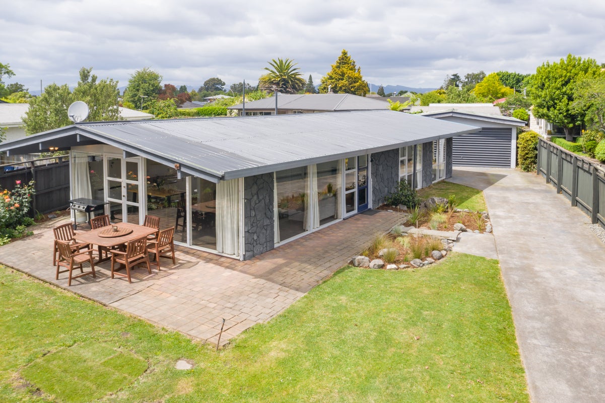 41 Barnes Road, Redwood, Christchurch - Carousel 2